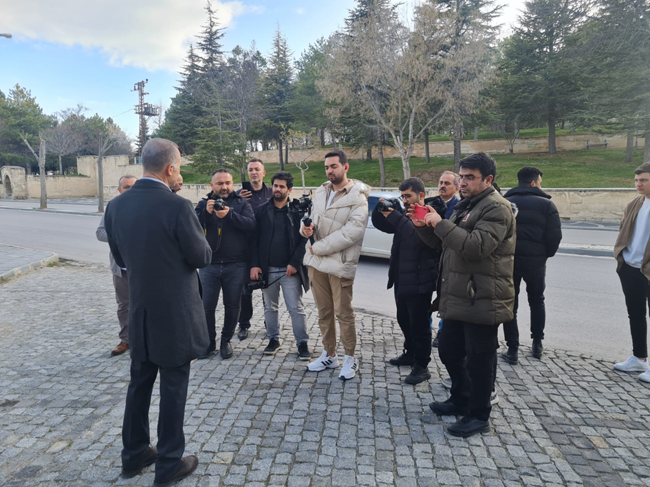 MEVLÜT AKGÜN ÖNEMLİ PROJELERİNİ GAZETECİLERE YERİNDE ANLATTI