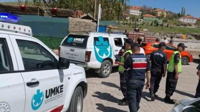 Ihlara Vadisi’nde Tehlikeli Anlar: Fotoğraf Çekilirken Dede ve Torun Suya Düştü