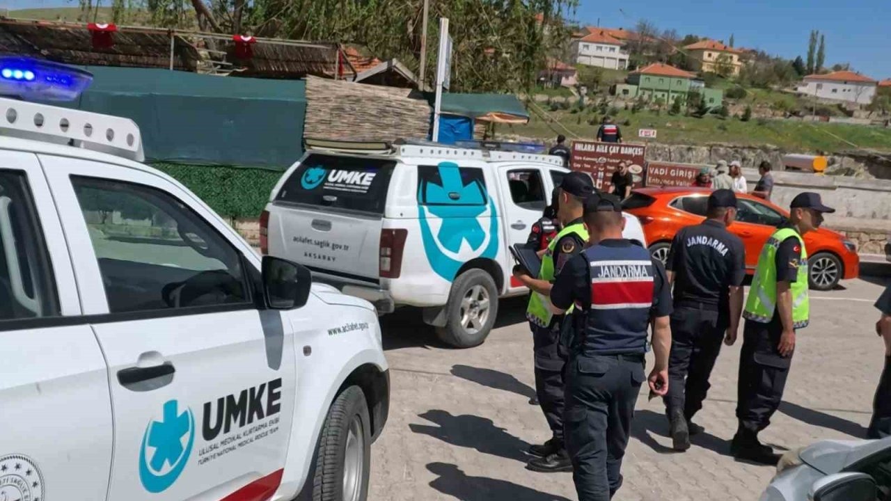 Ihlara Vadisi’nde Tehlikeli Anlar: Fotoğraf Çekilirken Dede ve Torun Suya Düştü