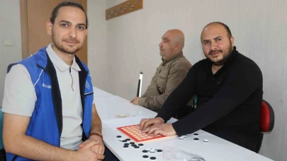 Dokuntaş ile görme engellilerin önündeki bir engel daha kalktı