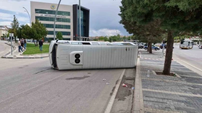 Karaman'da Kaza: Özel Eğitim Servisi Devrildi, 6 Yaralı