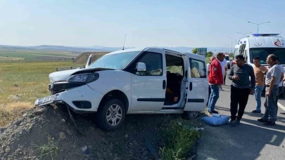 Kırıkkale’de trafik kazası: 4’ü çocuk, 7 yaralı