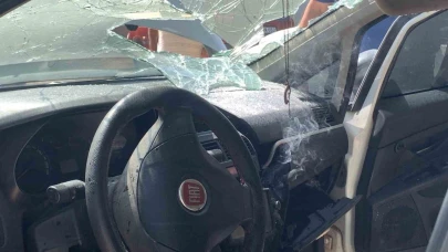 Karaman'da Telefon Bataryası Paniği: Otomobil Yangını Büyümeden Söndürüldü