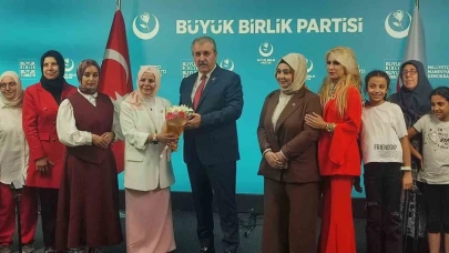 BBP lideri Destici: "Bizi bugüne kadar bazı zenginliklerimiz üzerinden ayırmaya çalıştılar"