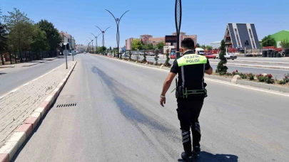 Karaman’da Motosiklet Yağa Kapıldı: Genç Sürücü Yaralandı