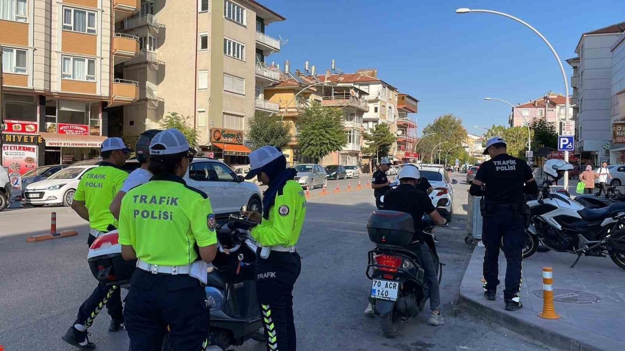 Karaman’da yayalara yol vermeyen sürücüler cezadan kaçamadı