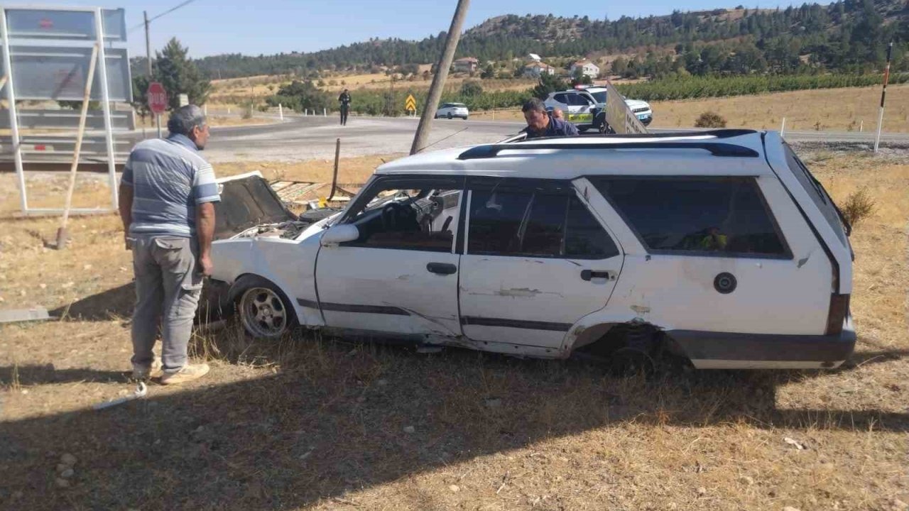 Karaman’da otomobil takla attı: 1’i çocuk 2 yaralı