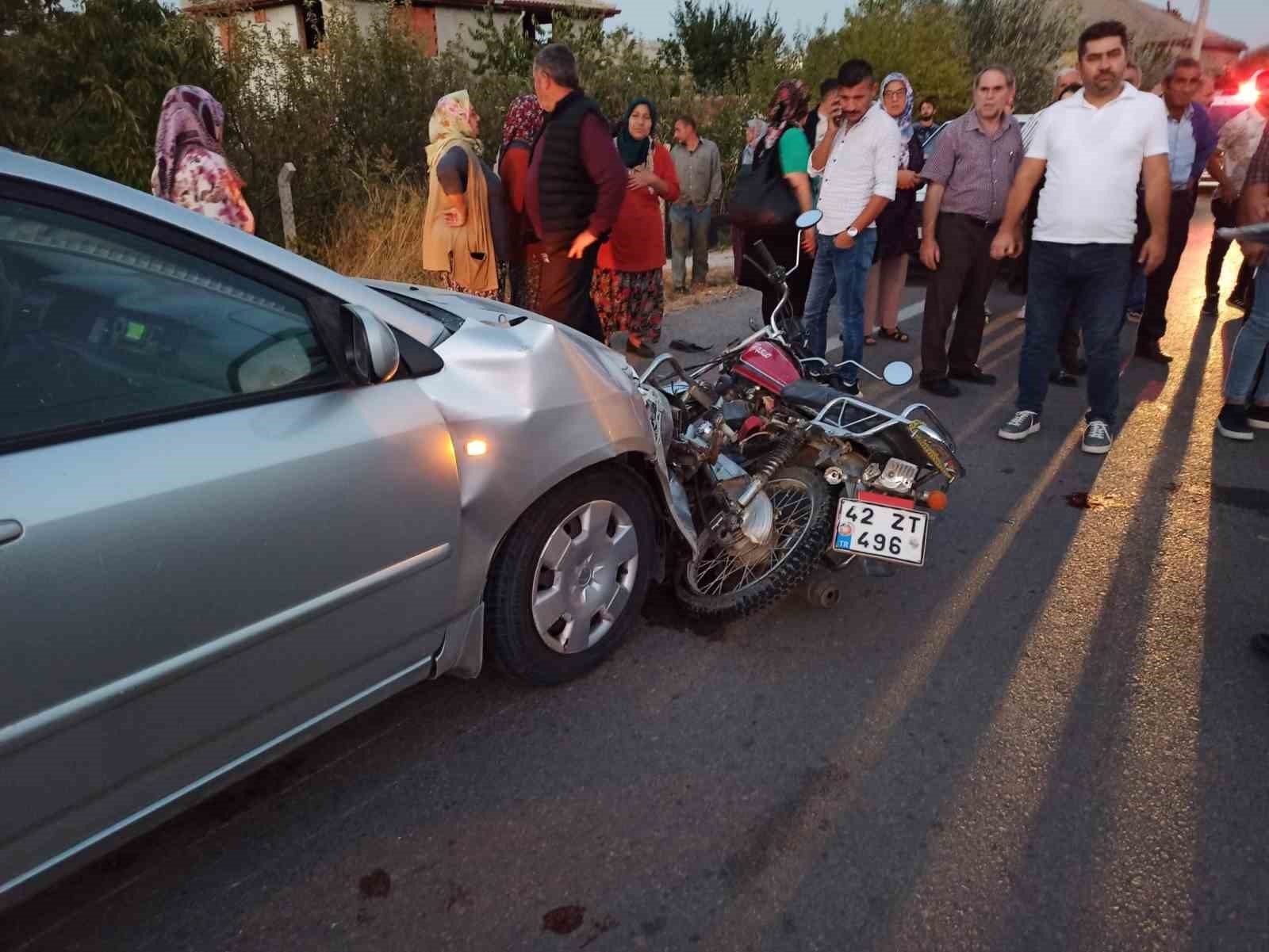 Konya'da otomobil motosikletle çarpıştı: 2 yaralı-1
