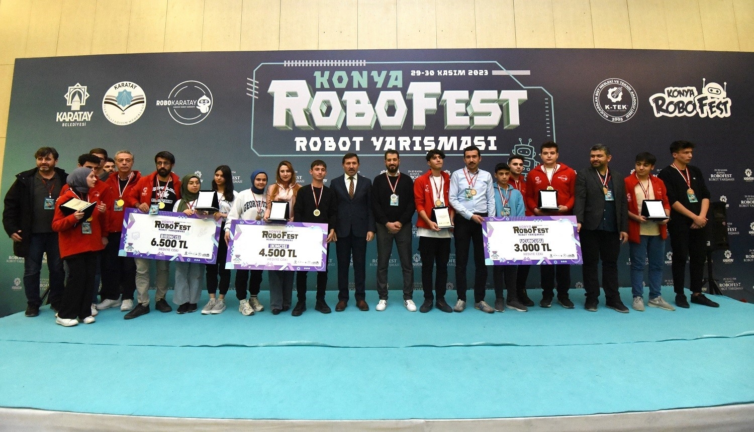 2023/12/konya-robofest-robot-yarismasi-sona-erdi-20231201AW08-1.jpg