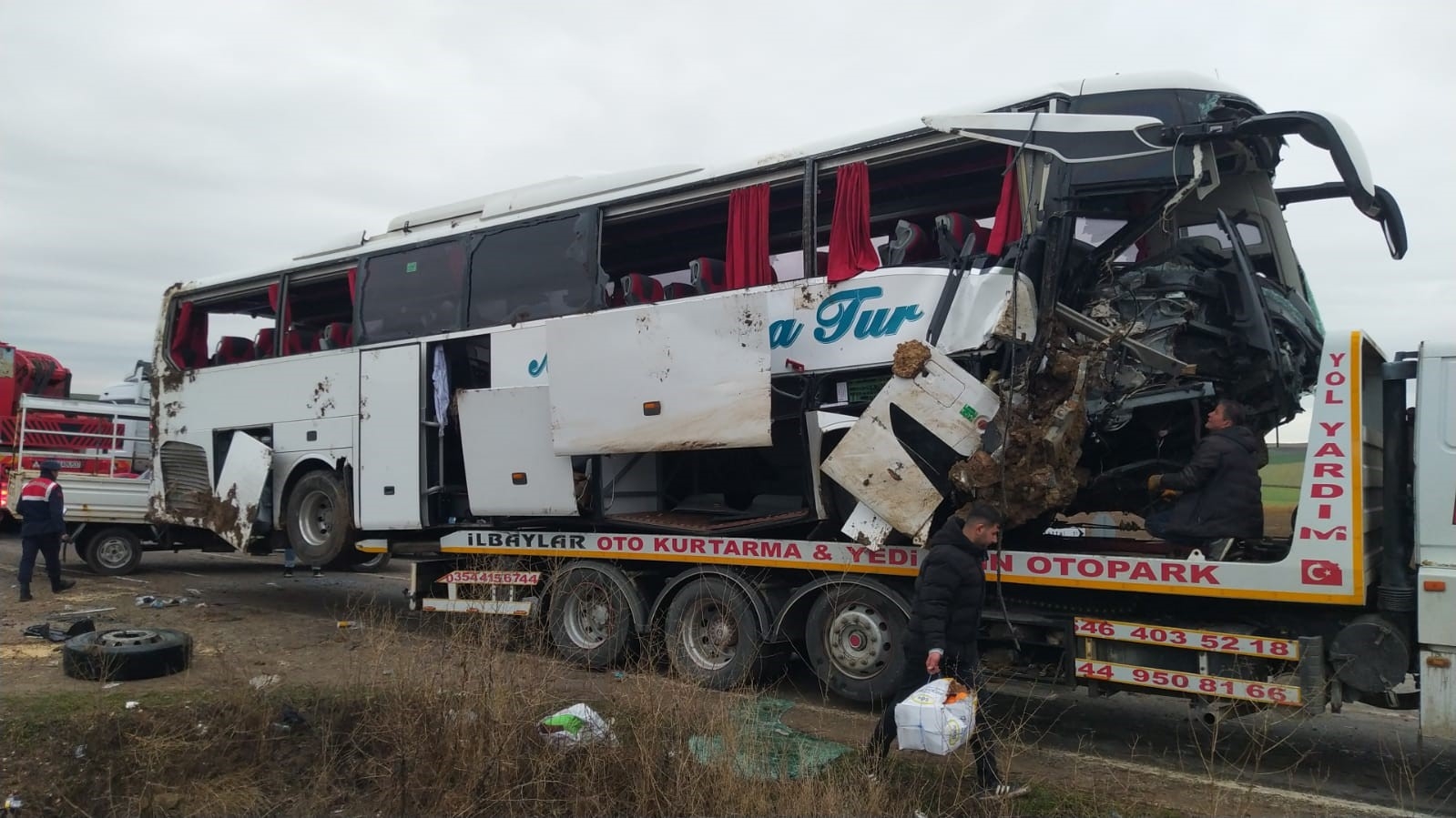 Yozgat'ta otobüs kazası: 1 ölü, 18 yaralı-6