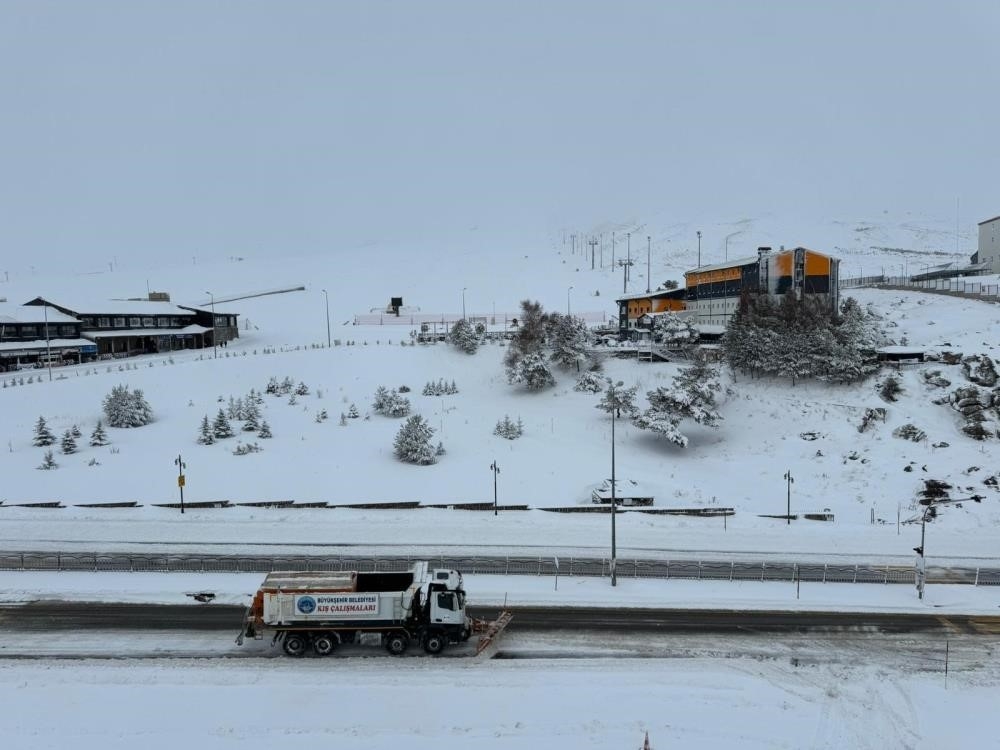Erciyes'te hem kar hem sis etkili oldu-1