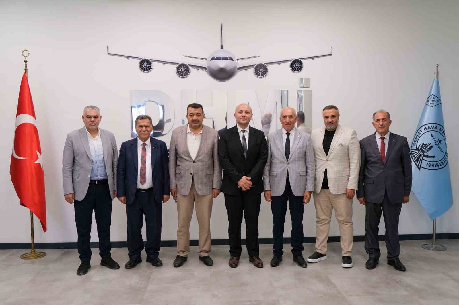 Gurbetçiler çiçeklerle karşılandı-3