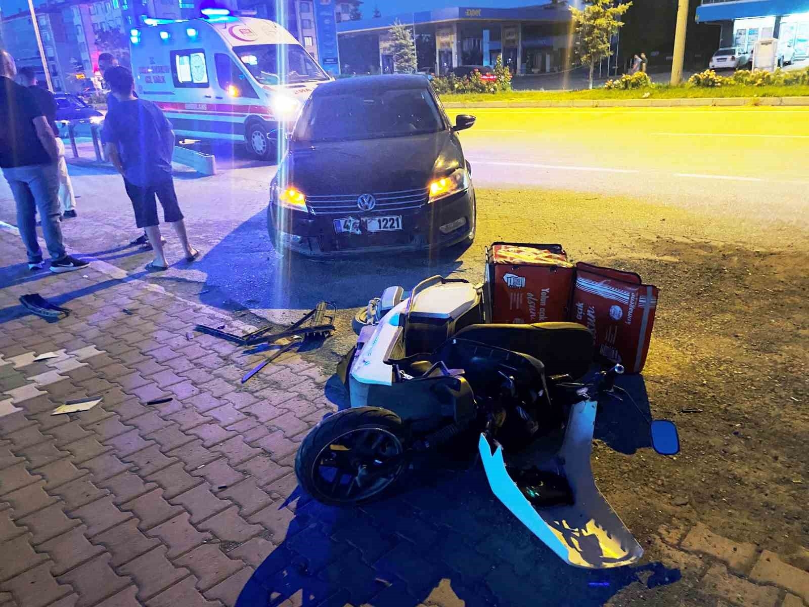 Konya'da elektrikli bisiklet otomobille çarpıştı: 1 yaralı-1