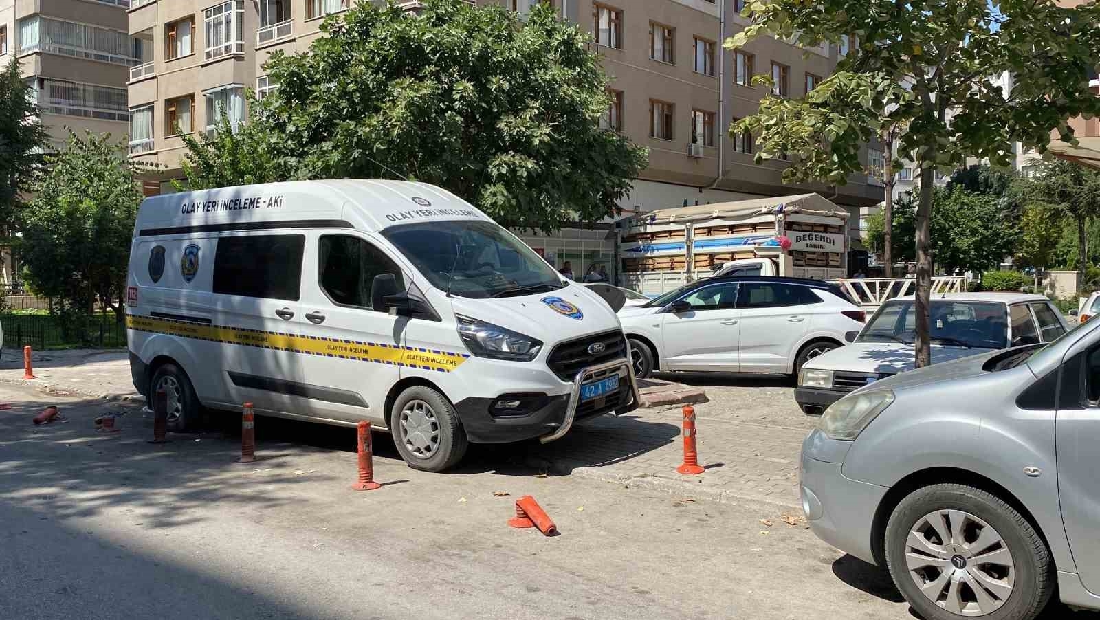 Konya'da bir kişi evinde silahla vurulmuş halde bulundu-2
