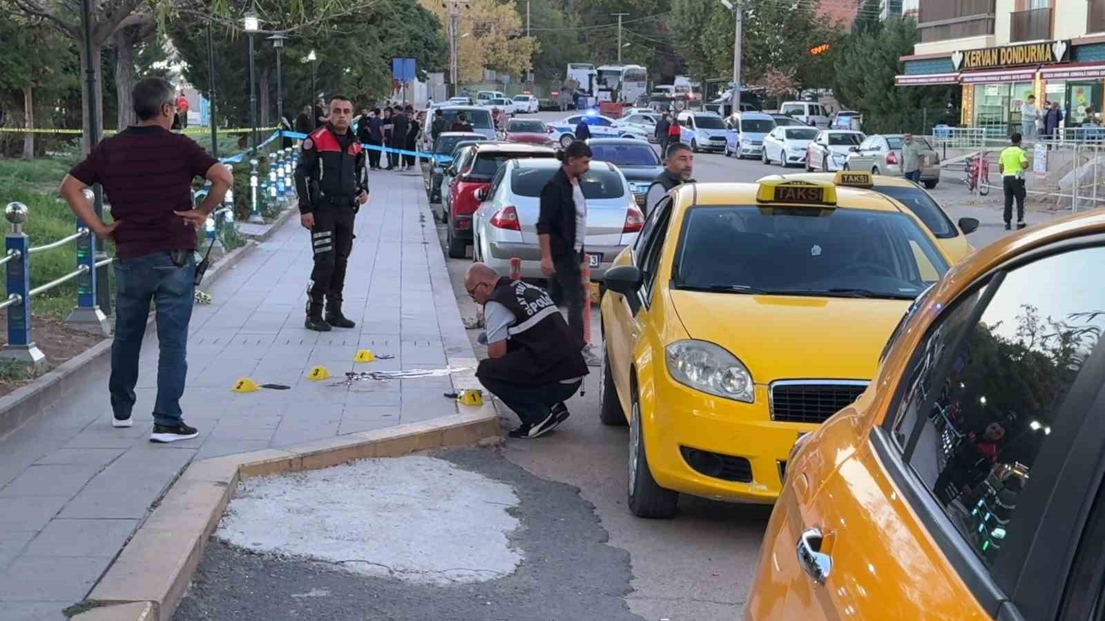 Taşınma kavgası kanlı bitti: Nişanlısını yaralayıp çaldığı taksiyle kaçtı ardından intihar etti-5