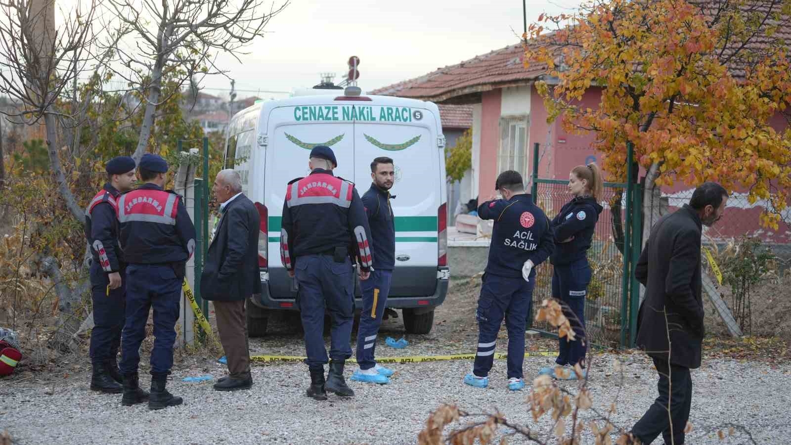 Kırıkkale'de şizofren hastası dehşet saçtı: Eniştesini öldürdü, annesini ağır yaraladı-5