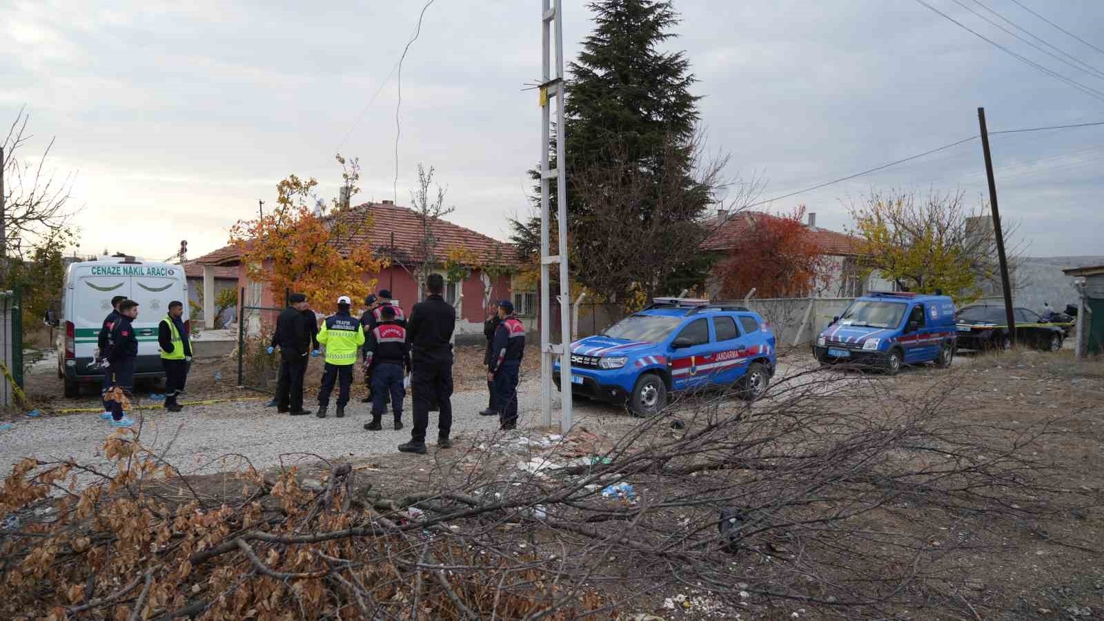 Kırıkkale'de şizofren hastası dehşet saçtı: Eniştesini öldürdü, annesini ağır yaraladı-7