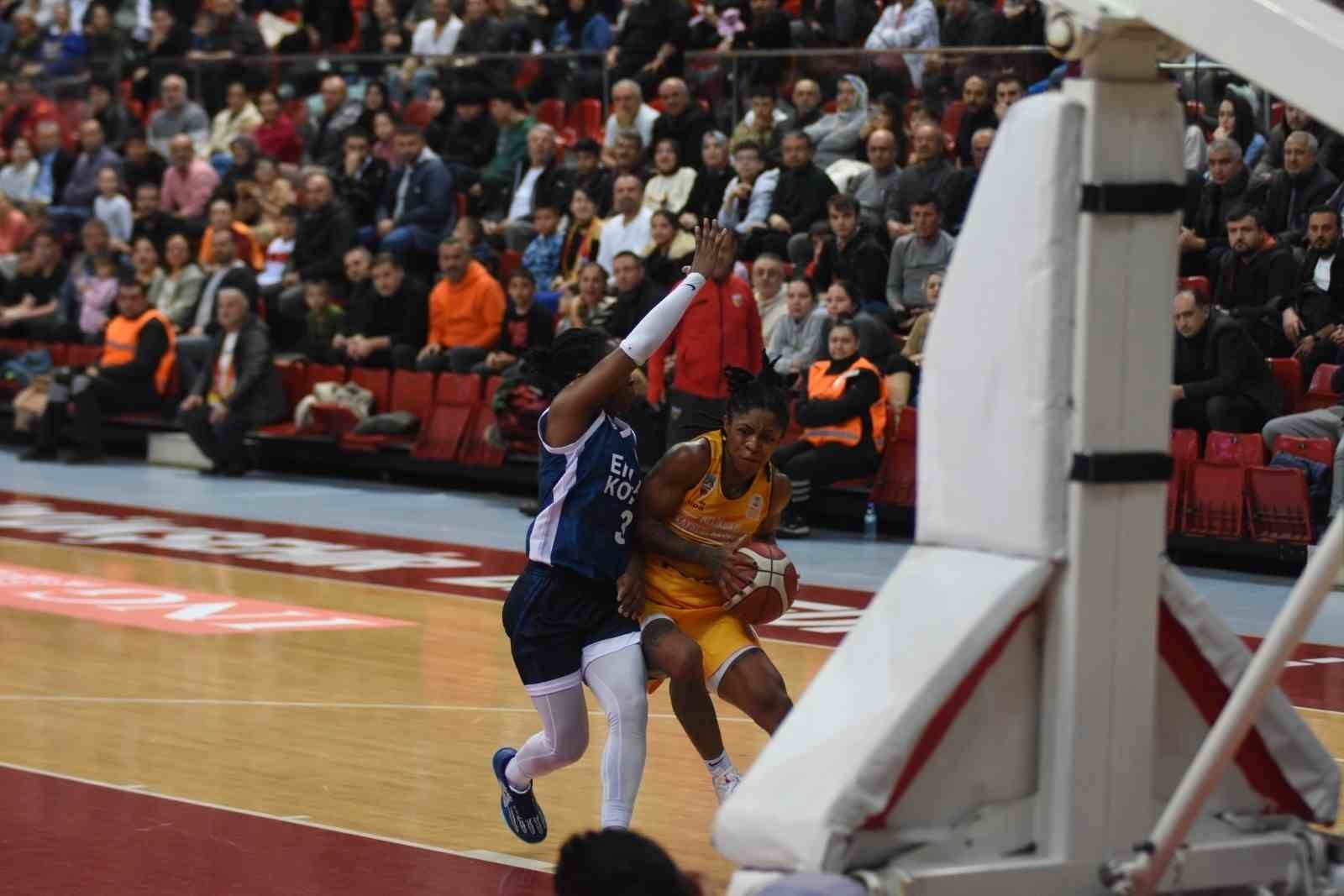 TKBL: Melikgazi Kayseri Basketbol: 76-Emlak Konut: 84-3