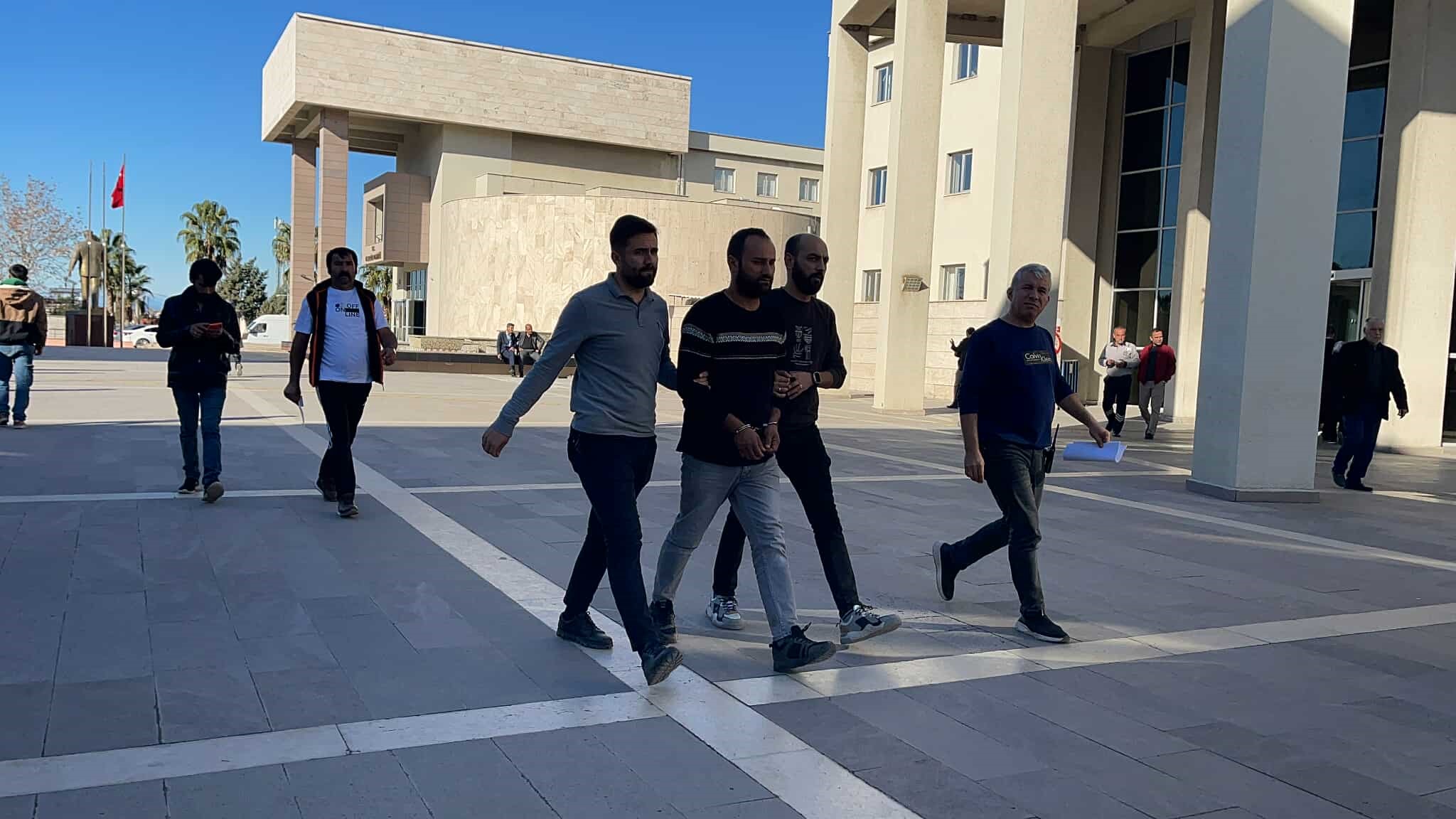 Boşanma aşamasındaki eşini öldüren şahıs tutuklandı-3