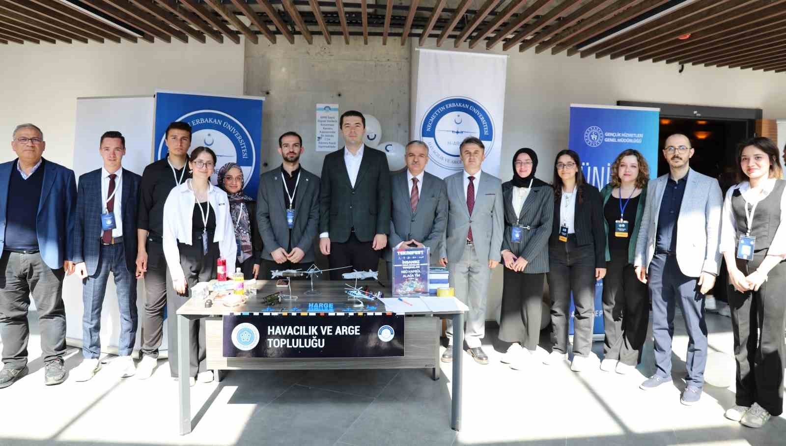 Necmettin Erbakan Üniversitesinde öğrenciler savunma sanayiyle buluştu-1