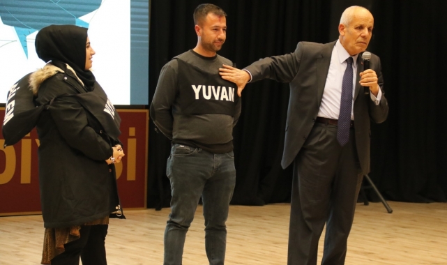Akşehir'de "Mutlu Yuvanın Sırları" konulu konferans