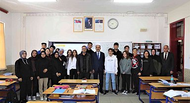 Başkan Altay'dan üniversiteye hazırlanan lise öğrencilerine bir destek daha