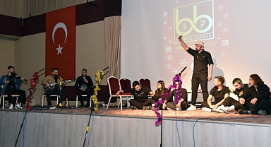 BİZ BİZE TİYATRO TOPLULUĞUNDAN ‘DOĞAÇLAMA’ ETKİNLİK