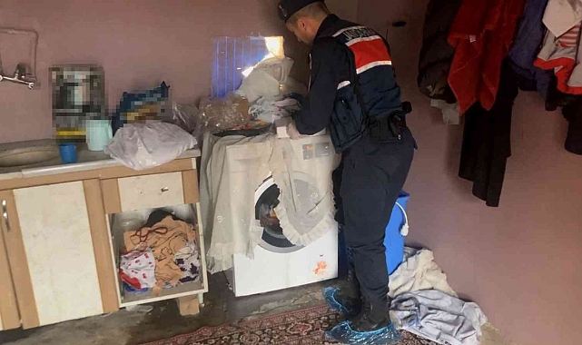 Jandarmadan 11 adrese eş zamanlı 'kaçakçılık' operasyonu