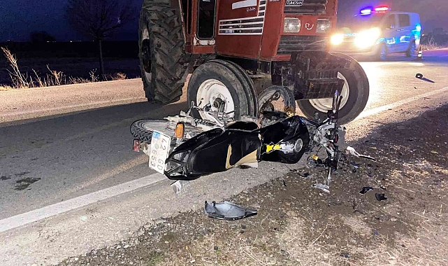 Konya'da motosiklet ile traktör çarpıştı: 2 yaralı