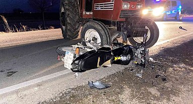 Konya'da motosiklet ile traktör çarpıştı: 2 yaralı