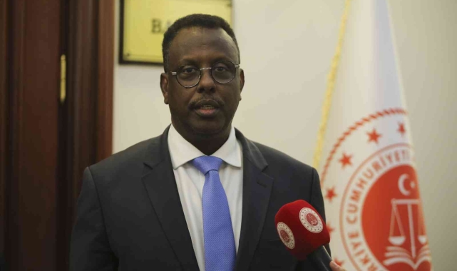 Adalet Bakanı Bozdağ, Somalili mevkidaşı Ali ile görüştü