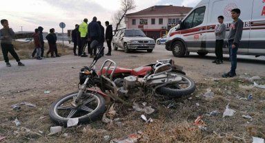 Aksaray'da otomobil ile motosiklet çarpıştı: 2 yaralı