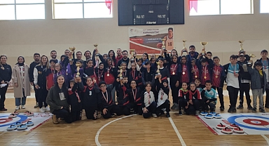 Okul Sporları Küçükler Floor Curling Müsabakaları Sona Erdi