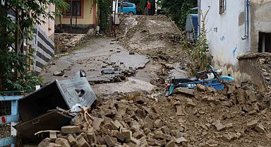 Yahyalı'da sel sonrası yaralar sarılıyor