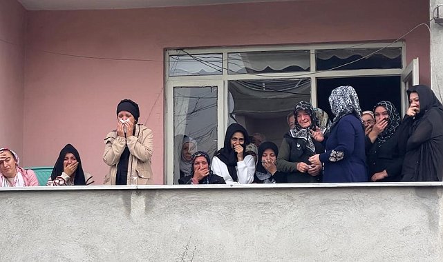 Emekli uzman çavuşun katlettiği eşi ve oğlu toprağa verildi