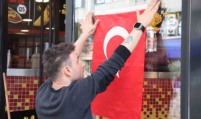 Eskişehir'de Türk bayrağı şöleni