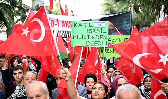 Gaziosmanpaşa'da "Filistin'e Engel Yok" sloganıyla yürüyüş yapıldı