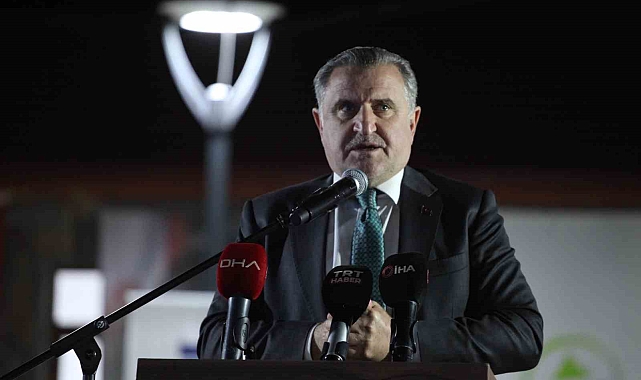 Gençlik ve Spor Bakanı Bak: "Gençlerimizin çiftçilikle uğraşmasını istiyoruz"
