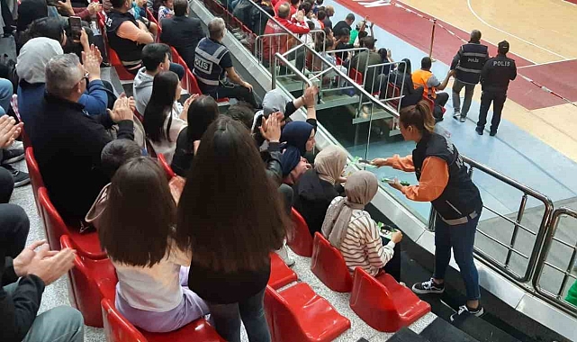 Narkotik Polisi Vatandaşı Bilgilendirdi