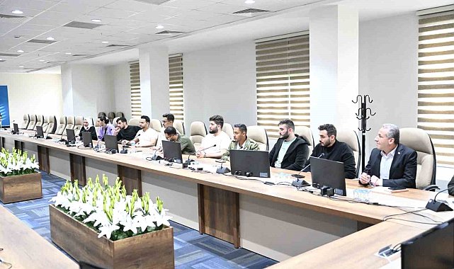 Rektör Savaş, Filistinli öğrencilerle bir araya geldi