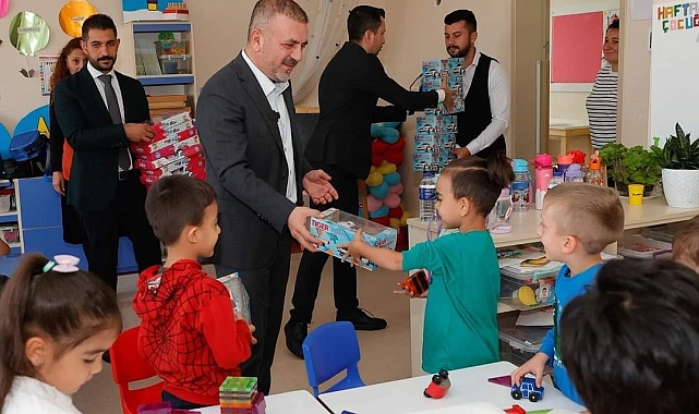 Sincan Belediyesi'nden ilk ve ortaokul öğrencilerine hediye