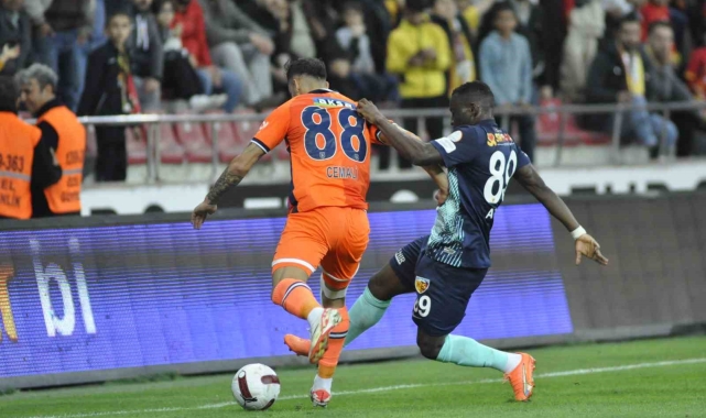 Trendyol Süper Lig: Kayserispor: 0 - RAMS Başakşehir: 0