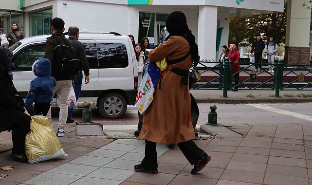 Birçok sürücü yaya geçidinde kurallara uymuyor