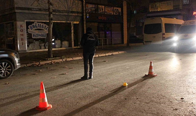 Ablasının dini nikahlı eşini ve yeğenini bıçakla yaraladı