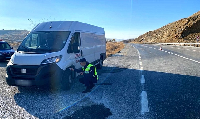 Aksaray'da jandarma ekipleri kış lastiği denetiminde