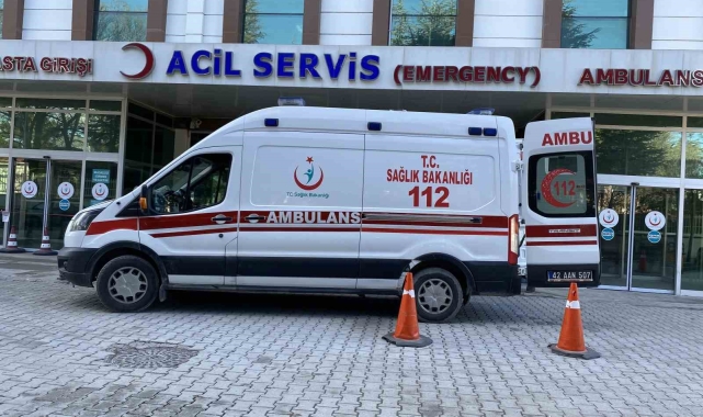 Elektrikli testereye elini kaptıran işçinin parmağı koptu