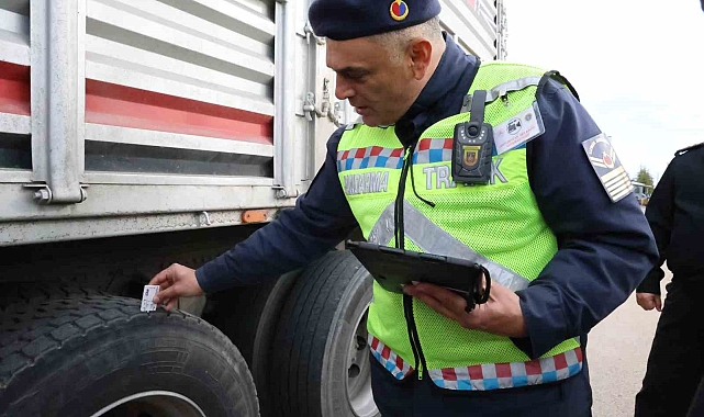 Jandarma ekiplerinden 'Kış lastiği' denetimi