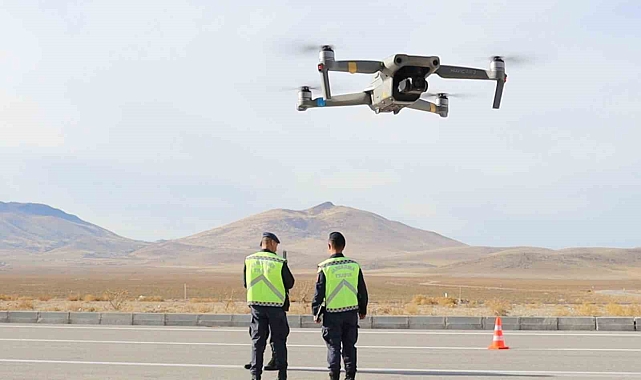 Karaman'da Trafik Timleri, Dron Destekli Denetimlerle Karayollarında Harekete Geçiyor
