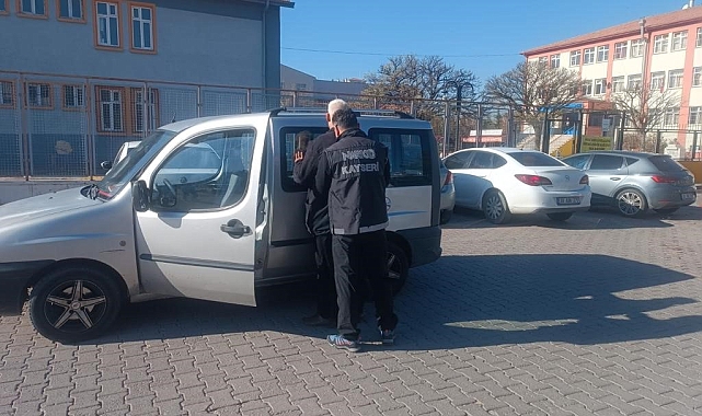 Kayseri'de Narkotik ekipleri denetimlerini sürdürüyor