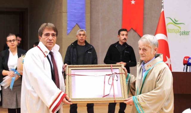 Kırım Tatar Halkının Milli Lideri Kırımoğlu'na Konya'da fahri doktora verildi
